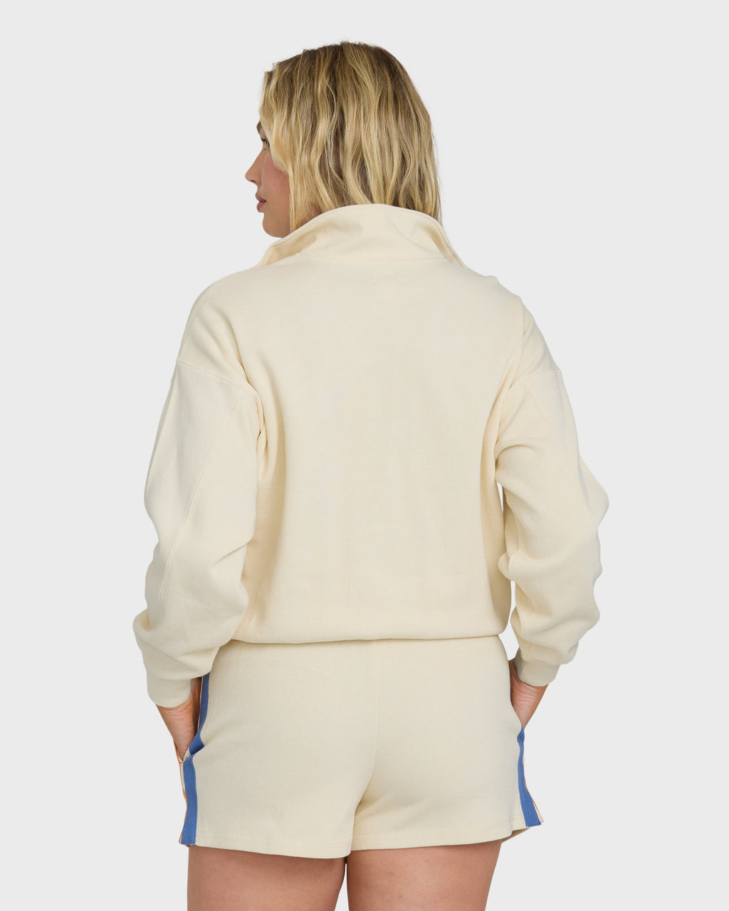 Classic Feels Sweatshorts - White Cap