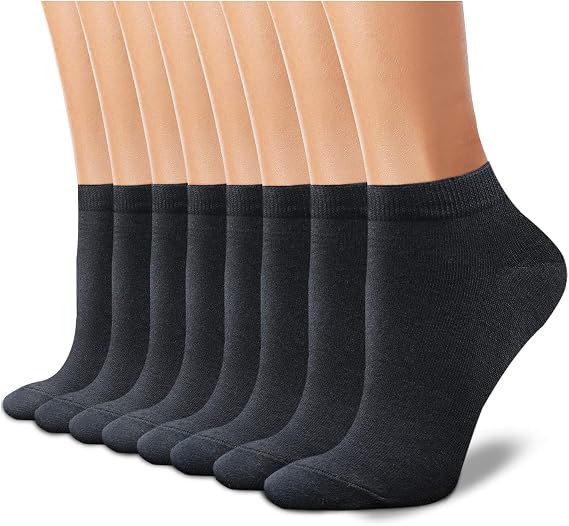 5 pairs of socks